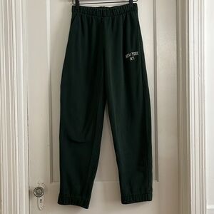 John Galt Brandy Melville New York Sweatpants in Forest Green